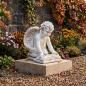 Preview: Gartenfigur Engel Steinfigur mit Buch Engelfigur Gartendekoration Beton Steinfigur 36cm