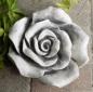 Preview: Rose Steinblume Grabschmuck Steinrose als Gartendeko Blume Beton Steinguss 23cm
