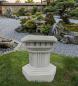 Preview: Sechseckiger Figurensockel aus Steinguss für Garten