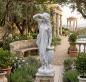 Preview: Gartenfigur Frau „Schau ins Land“ Klassische Steinguss-Skulptur für Garten Park und Terrasse 85cm