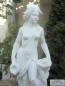 Preview: moderne Gartenfigur Frau mit Wasserkrug