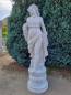 Mobile Preview: Gartenstatue Frau mit Blumenranke mit zusätzlichem Sockelpostament