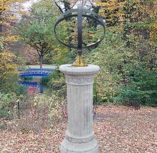 Garten Sonnenuhr auf Dekosäule Gartendekoration 135cm 88kg