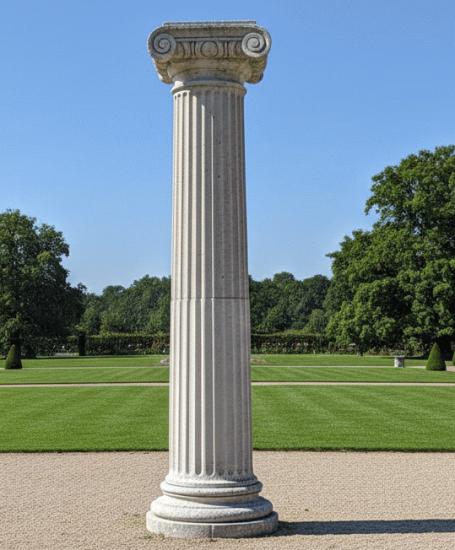 Betonsäule mit Kapitell ionsich