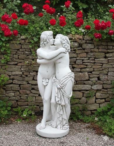 Gartenskulptur Liebespaar
