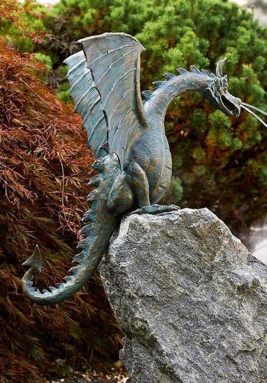 Bronzefigur Drachen als Wasserspeier Gartenfigur