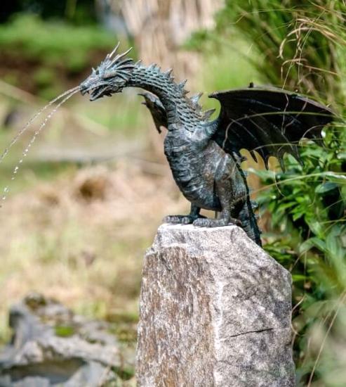 Edler Bronze Drachenvogel 55cm mit Granit Findling Sockel 60cm