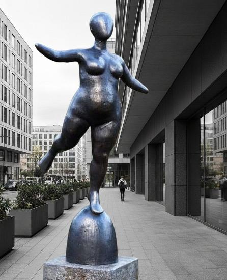 Ballerina-Molly-Bronze-Figur