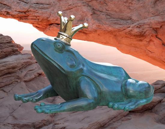 Gartenteich Figur kleiner Froschkönig