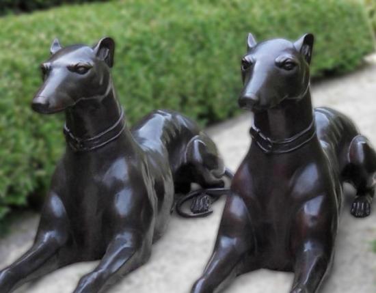 Bronze Figuren schwarze Dobermann Hundefiguren