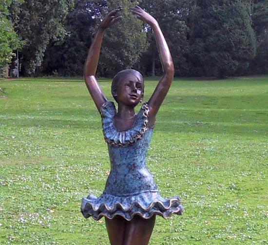 Bronze Figur Ballerina Mädchen Tänzerin