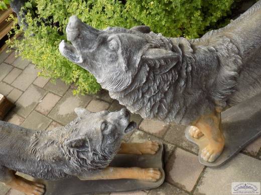 Gartendekoration Steinfiguren Wölfe