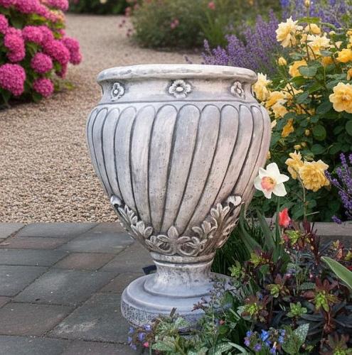 terracotta farbenes Beton Kunststein Pflanzgefäß