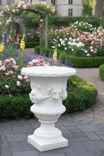 Garten Ziervase mit Löwenkopf