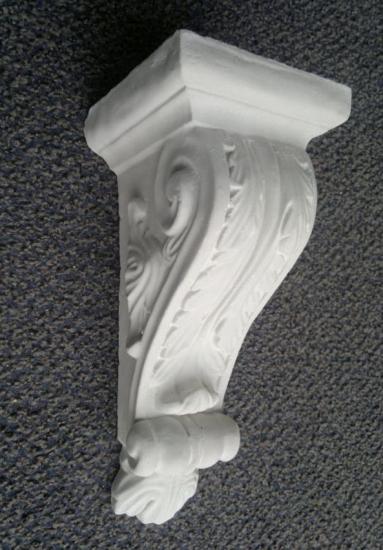 Konsole Zierelement Fassadenstuck aus Weißbeton Winkelkonsole 30cm