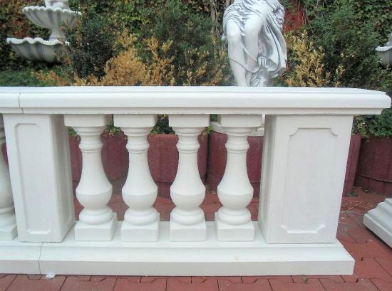 Kleines Balustradengeländer Mauerkrone