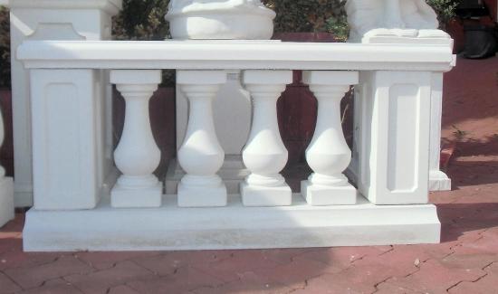Balustrade Weißbeton 62cm hoch 125cm lang mit 5 Baluster Säulen keinen Pfeiler KP01004