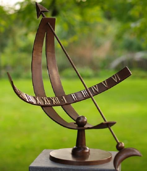 Exklusive moderne Bronze Sonnenuhr 49cm