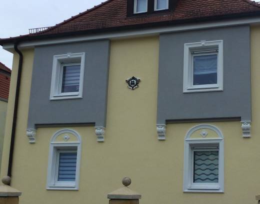 Haus Fassaden Wandkonsolen