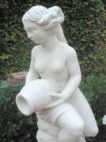 Gartenfigur Frau Ampolle