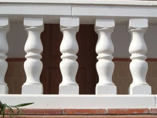 kleine Balustraden Säulen Geländer