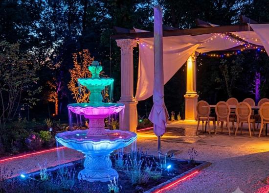 LED angestrahlt Garten Springbrunnen