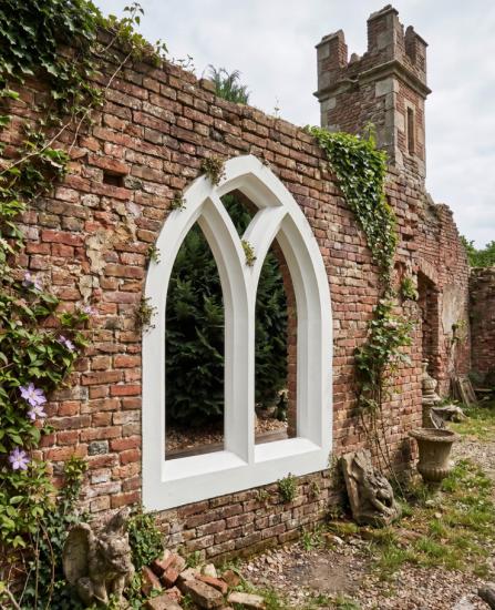 Gotisches Fenster Element für Gartenruine Burgruine Gartendekoration Fassadenstuck Beton Steinguss 119x78cm