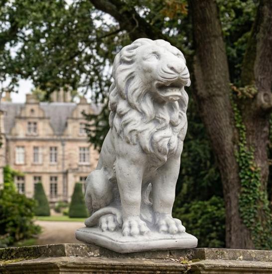 Löwenfigur gerader Blick sitzende Torlöwen Gartendekoration Steinfigur 51cm