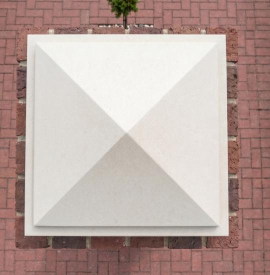 Pfeiler Spitze Beton Platte