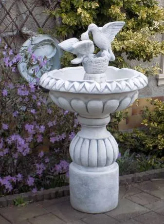 Kleiner Gartenbrunnen