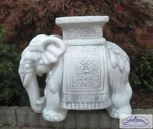 Elefantensockel aus Beton