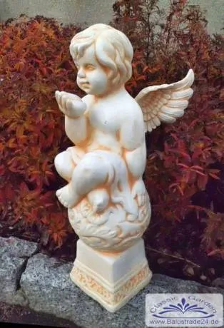 BAD-4114 Engel auf Kugel Engelwind Figur auf Zierkugel kleine Beton Steinguss Engelfigur 58cm 20kg