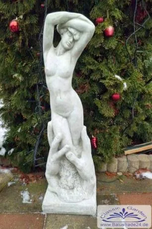 BAD-804 Figur Frau in der Hand moderne Erotik Skulptur Betonplastik Steinguss 77x21x19cm 20kg