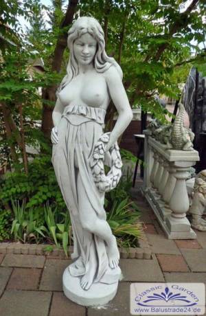 Gartenfigur Frau mit Blumenkranz