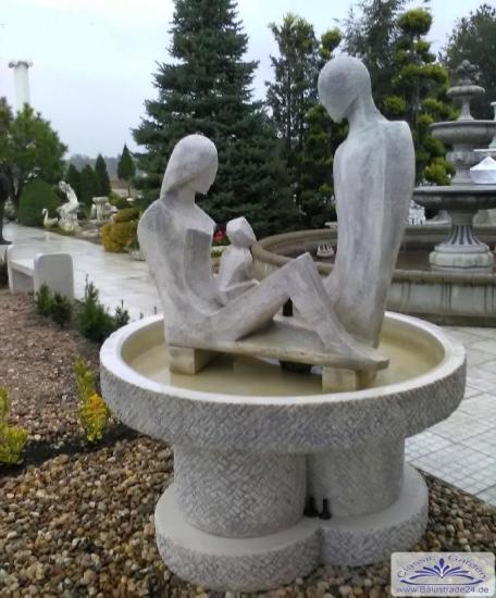 Modern Art Deco Brunnen mit familie