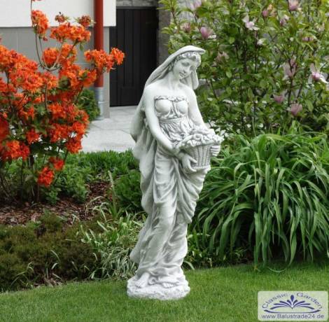 Gartenfigur Frau mit Blumenkorb