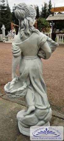 Skulptur Dona für Garten