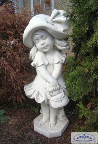 kleines Mädchen Gartenfigur