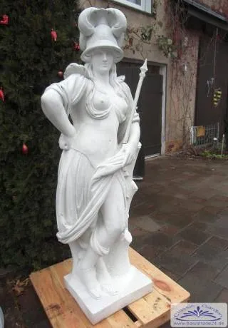 römische kriegerin skulptur