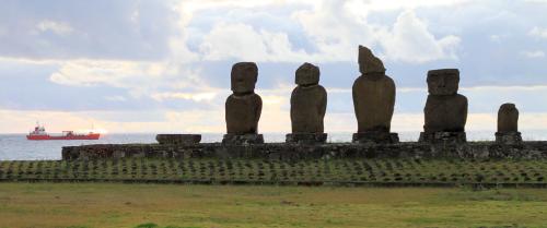 gartendeko osterinsel steinfiguren moai