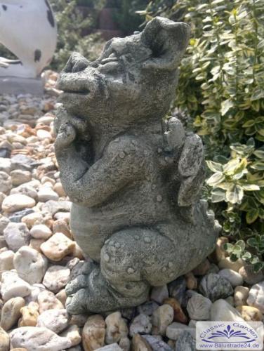 mystische stein drachenfigur