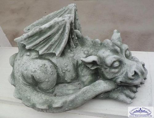liegende Drachen steinfigur