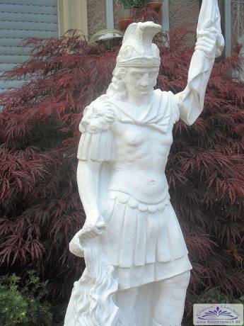 Römer Figur mit Fahne in der Hand in Farbe weiss