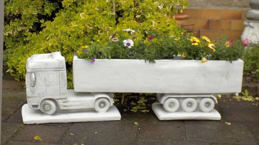 Truck LKW mit Auflieger als bepflanzbare Gartenfigur Geschenk Idee Trucker Beton Steinfigur 100cm 49kg S110024