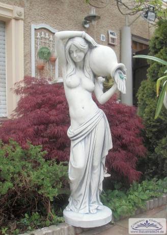 Garten Statue erotische Frau mit Krug