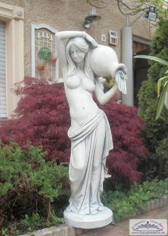 Garten Statue erotische Frau mit Krug