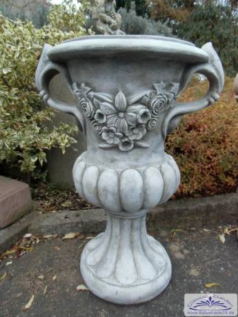 Gartendeko Vase mit Blumenbukett