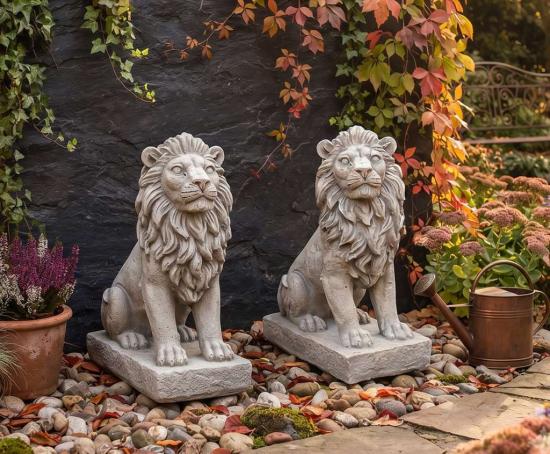 Kleine Löwen Figuren sitzende Gartenfiguren Beton Steinfiguren 35cm