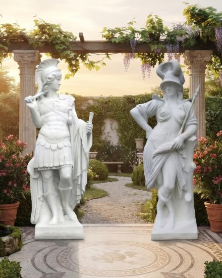 Römische Steinfiguren Centurio und Minerva – Feldherr und Feldherrin als Skulpturen-​Set
