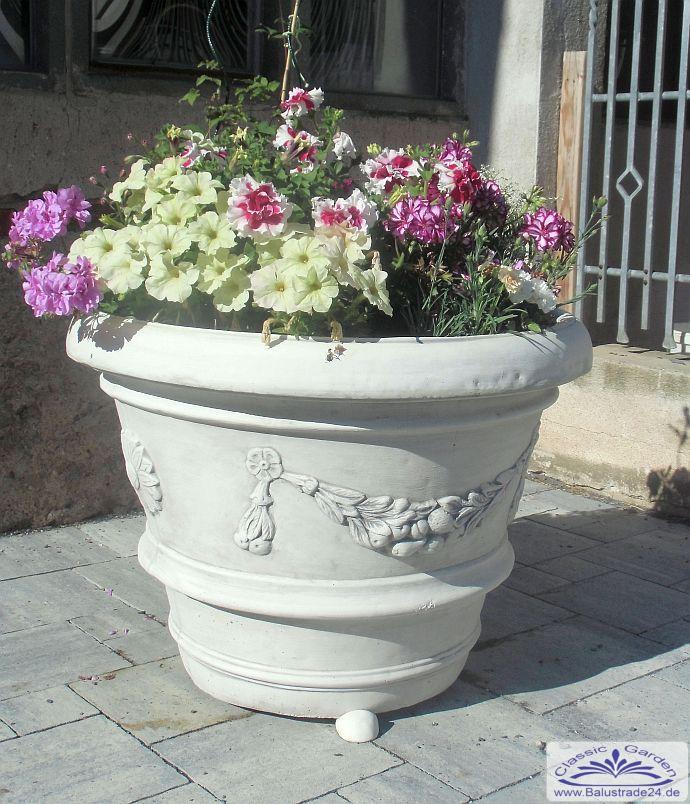 Pflanzkübel mit Steinguss Beton bestellen Blumen Siena-günstig Girlande Pflanztopf massiver Blumenkübel Pflanzgefäß